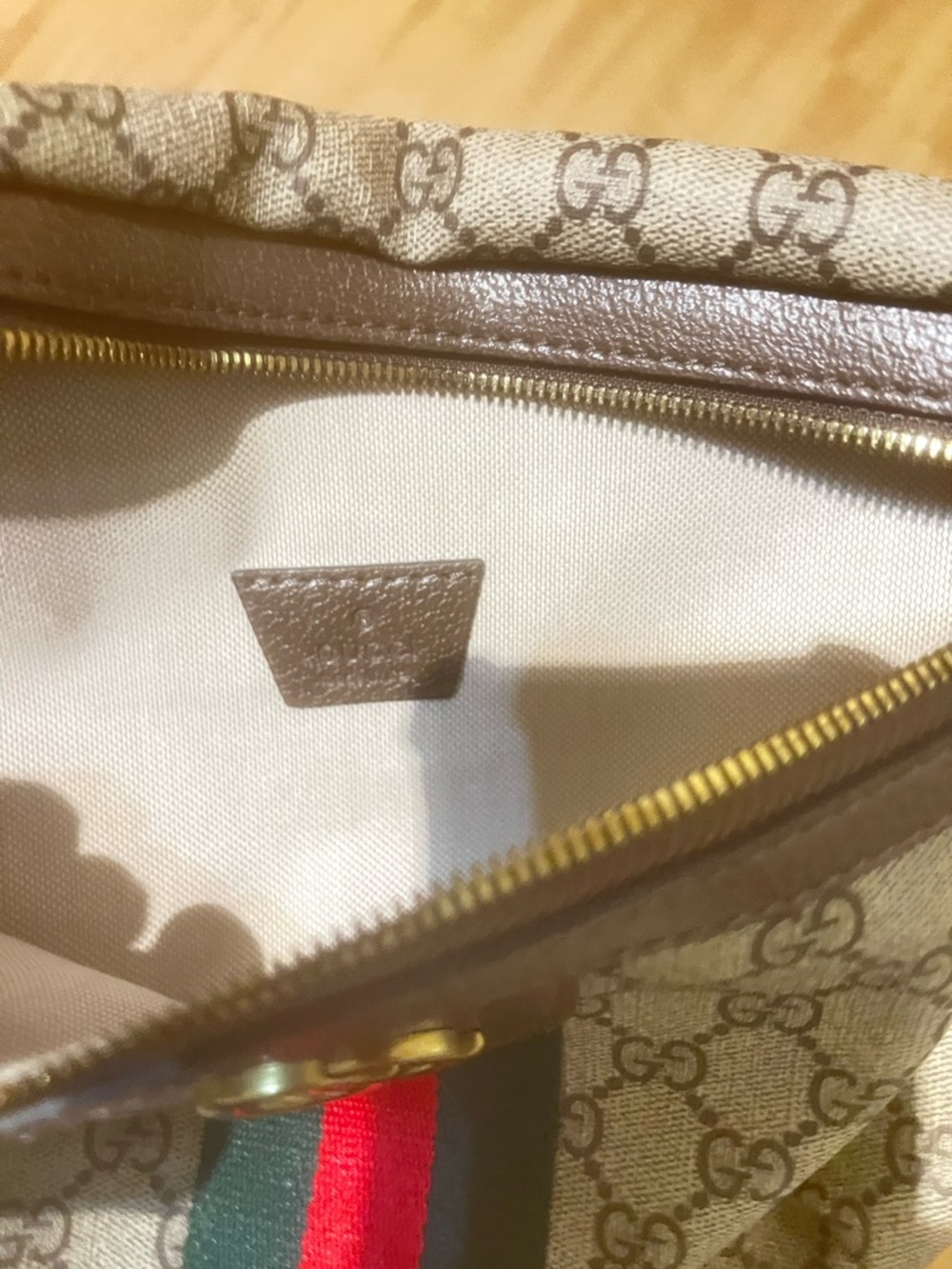 Gucci Beige Brown GG Supreme Belt Bag with Red & Green Stripe - Picture 5 of 7